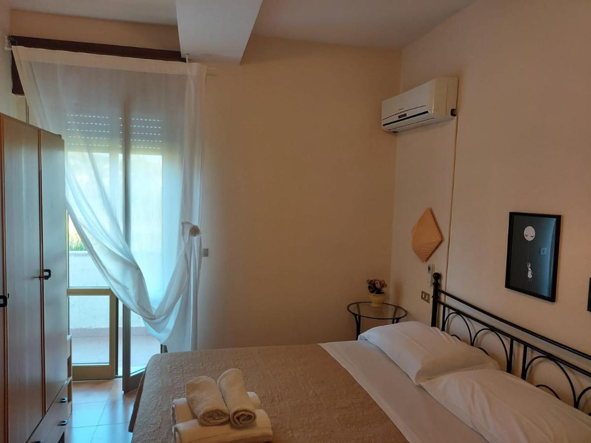 Albergo Ristorante Bar Pizzeria La Lanterna Santi Cosma e Damiano المظهر الخارجي الصورة