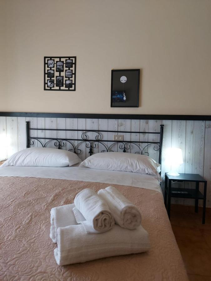 Albergo Ristorante Bar Pizzeria La Lanterna Santi Cosma e Damiano المظهر الخارجي الصورة