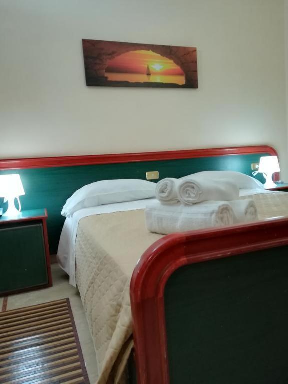 Albergo Ristorante Bar Pizzeria La Lanterna Santi Cosma e Damiano المظهر الخارجي الصورة