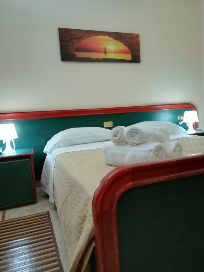 Albergo Ristorante Bar Pizzeria La Lanterna Santi Cosma e Damiano المظهر الخارجي الصورة